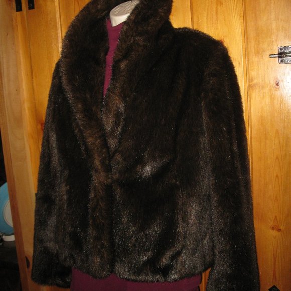 Mossimo faux fur jacket - Picture 2 of 5
